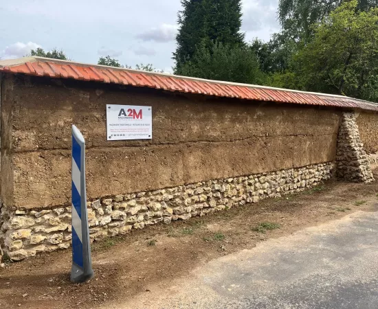 Reprise de mur en bauge 